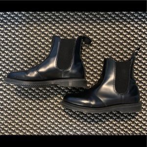Pre-Loved Dr. Martens 2976 Chelsea Boots